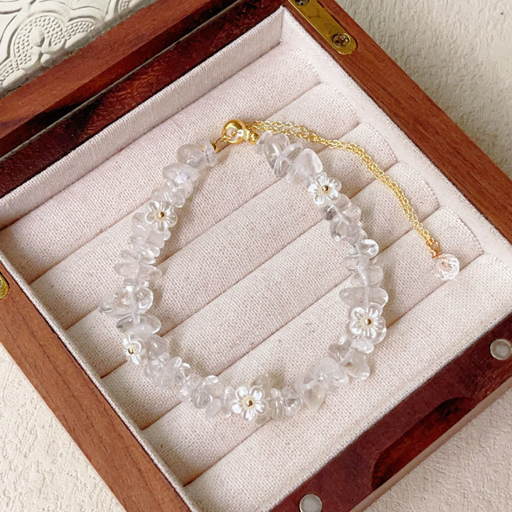 Bracelet d'équilibre en cristal blanc améthyste et améthyste, orné d'un motif floral irrégulier en Buddha Stones - Cristal blanc (Tour de poignet : 15-19 cm) - image 3