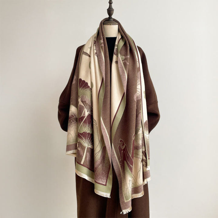 Écharpe-châle douce à motif de Buddha Stones, de fleurs de lotus et de feuilles de montagne hivernales - image 5