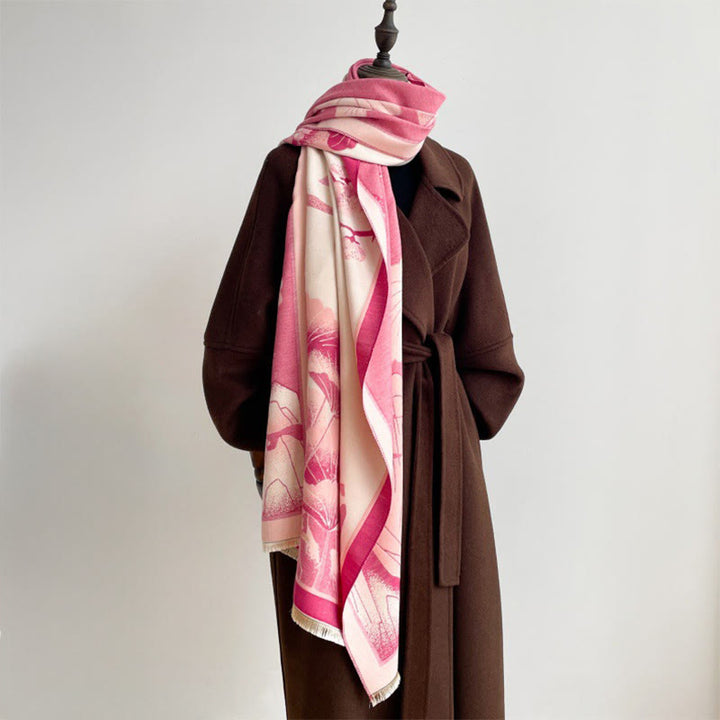 Écharpe-châle douce à motif de Buddha Stones, de fleurs de lotus et de feuilles de montagne hivernales - image 11