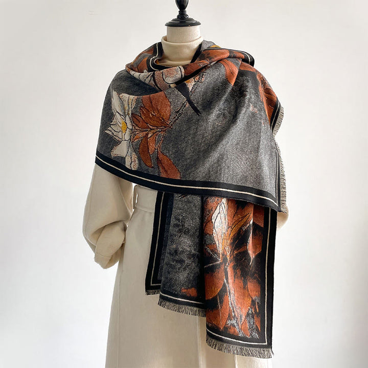 Écharpe-châle chaude et confortable avec motif de Buddha Stones, de fleurs de magnolia blanches d'hiver et de petits oiseaux. - image 4