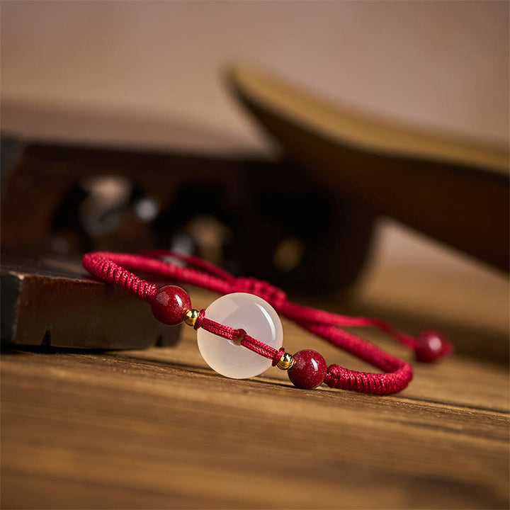Bracelet de la paix en agate blanche, nœud plat, nœud diamant et cordon rouge, orné de Buddha Stonesune boucle de boucle en agate plate. - image 16