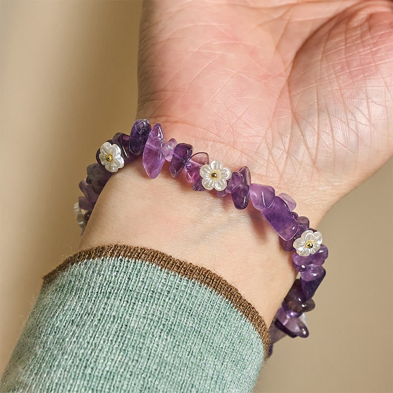 Bracelet d'équilibre en cristal blanc améthyste et améthyste, orné d'un motif floral irrégulier en Buddha Stones - image 5