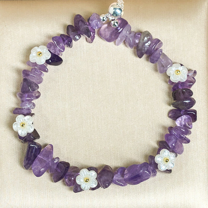Bracelet d'équilibre en cristal blanc améthyste et améthyste, orné d'un motif floral irrégulier en Buddha Stones - image 2