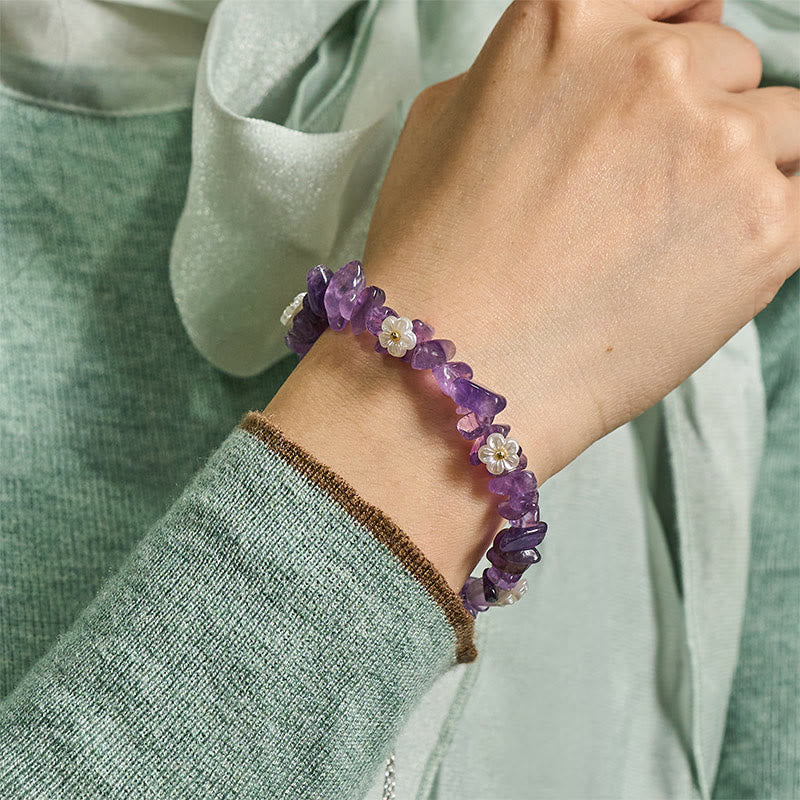 Bracelet d'équilibre en cristal blanc améthyste et améthyste, orné d'un motif floral irrégulier en Buddha Stones - image 4