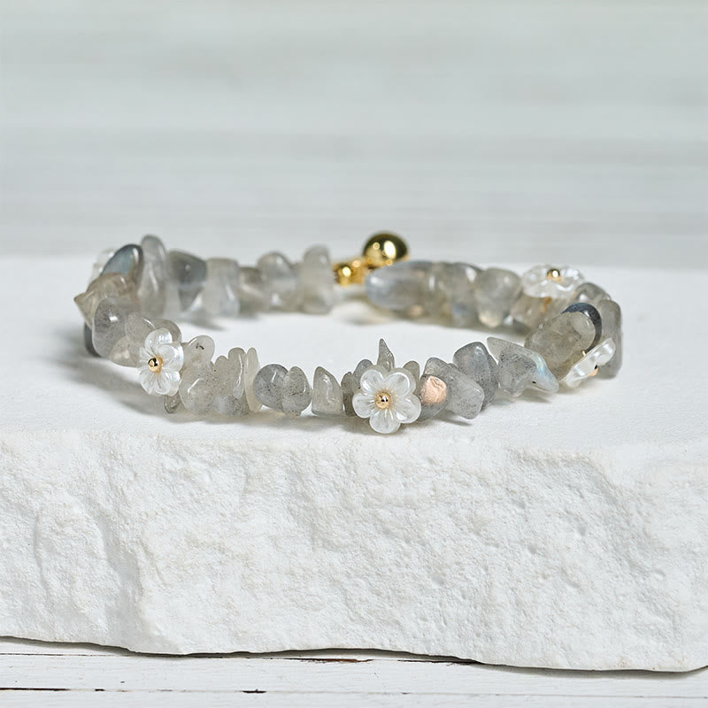 Bracelet d'équilibre en cristal blanc améthyste et améthyste, orné d'un motif floral irrégulier en Buddha Stones - image 21