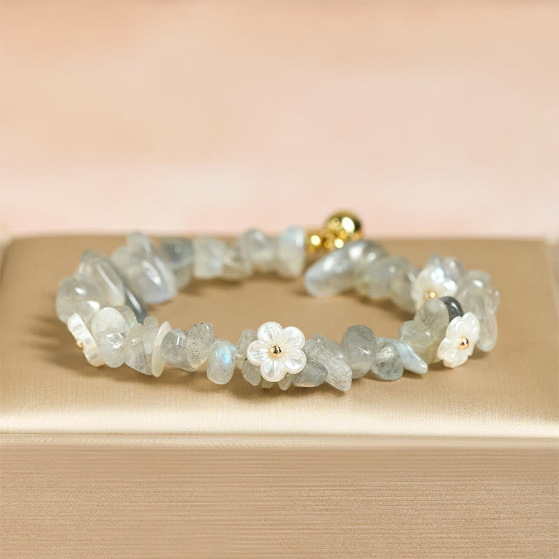 Bracelet d'équilibre en cristal blanc améthyste et améthyste, orné d'un motif floral irrégulier en Buddha Stones - image 18