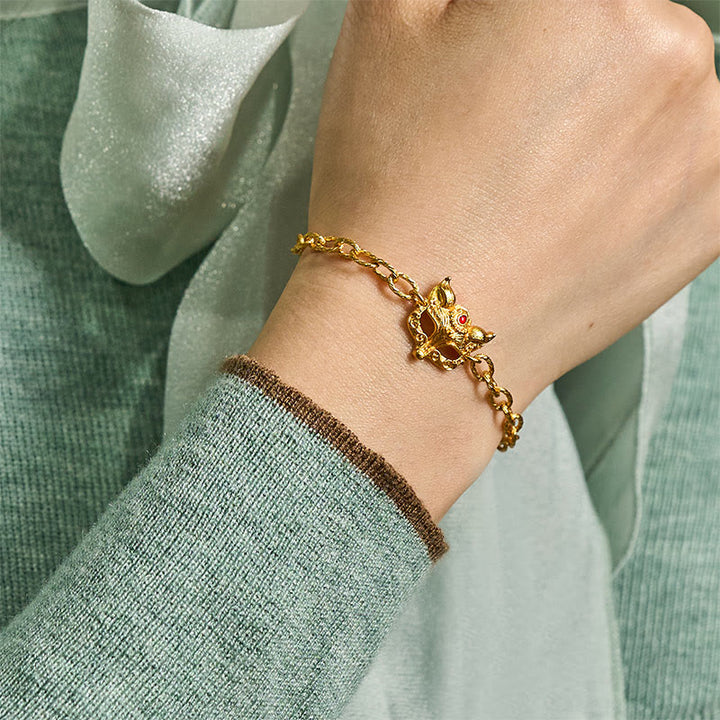 Bracelet à breloque cœur en laiton plaqué or 24 carats avec motif renard et Buddha Stones - image 6