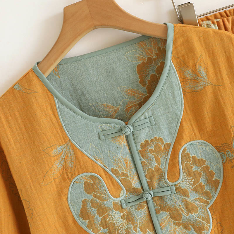 Ensemble 2 pièces en Buddha Stones : cardigan à manches longues imprimé à boutons grenouille et pantalon à poches.  - image 2