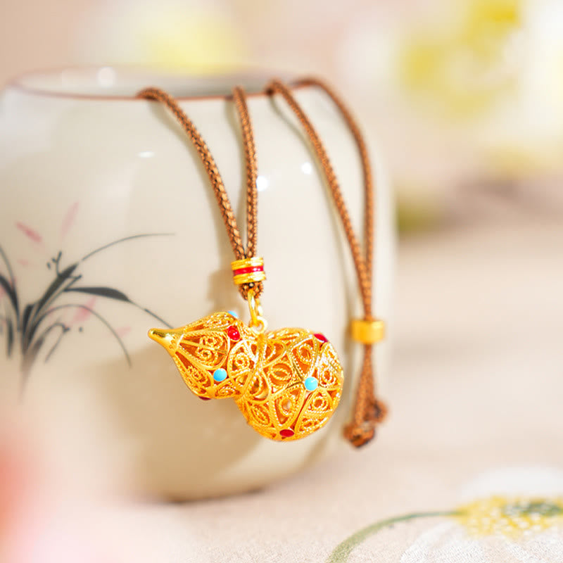 Collier pendentif en laiton plaqué or 24 carats, motif de calebasse creuse en Buddha Stones - Gourde - image 1