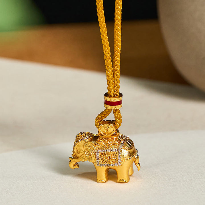 Collier pendentif éléphant en laiton plaqué or 24 carats avec Buddha Stones et corde de force - image 1
