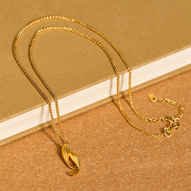 Collier pendentif en laiton plaqué or 24 carats avec deux carpes koï et Buddha Stones - image 4