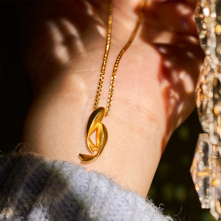 Collier pendentif en laiton plaqué or 24 carats avec deux carpes koï et Buddha Stones - image 6