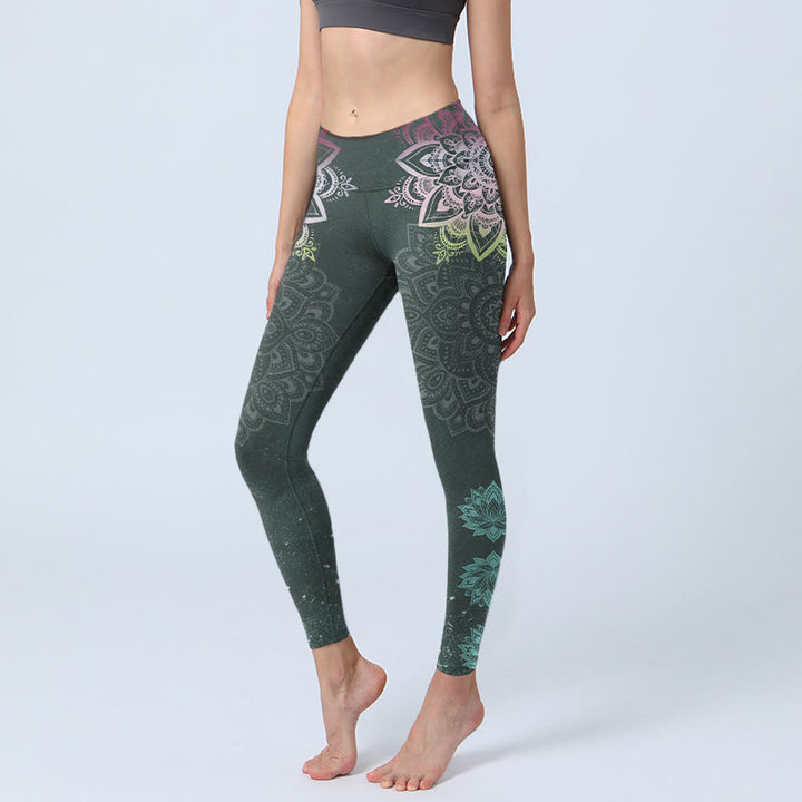 Leggings de sport pour femmes avec imprimé de Buddha Stones symétriques et fleurs de lotus, pantalon de yoga - Vert foncé - US18，UK/AU22，EU50 (4XL) - image 0