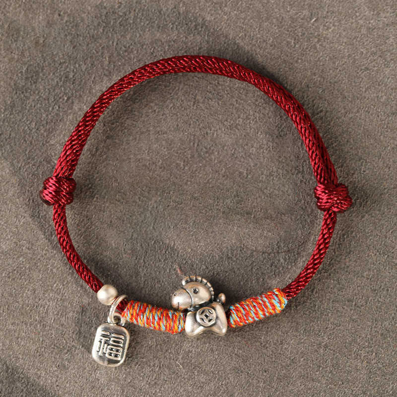 Bracelet porte-bonheur tressé en argent sterling 999 avec breloque représentant le caractère Fu de l'année du Cheval et Buddha Stones - Cordon rouge foncé (Tour de poignet : 14-18 cm) - image 1