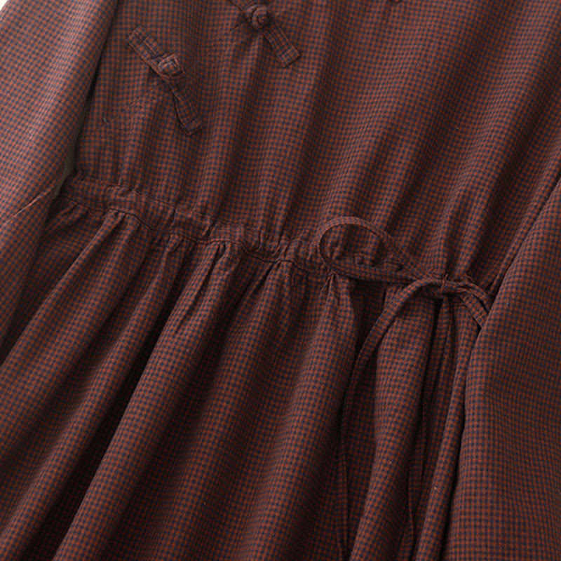 Robe midi à carreaux marron automnale Buddha Stones, col montant, boutons brandebourg, manches longues et poches - image 5