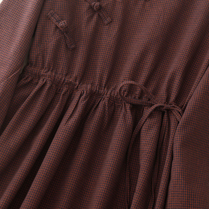 Robe midi à carreaux marron automnale Buddha Stones, col montant, boutons brandebourg, manches longues et poches - image 5