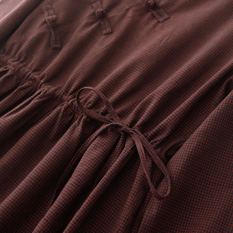 Robe midi à carreaux marron automnale Buddha Stones, col montant, boutons brandebourg, manches longues et poches - image 6