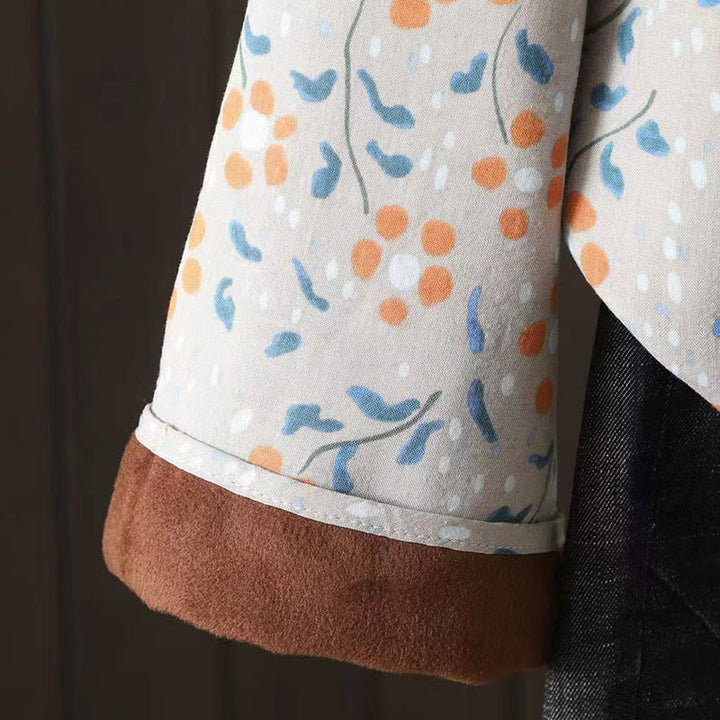 Chemise en coton à manches longues pour femme, Buddha Stones, fleurs d'hiver et feuilles vertes. Col montant à boutons grenouille. - image 18