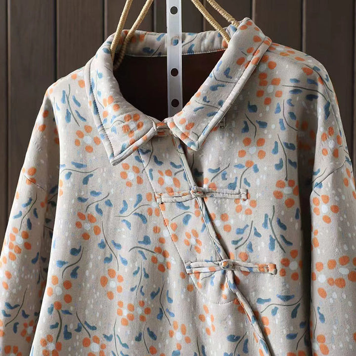 Chemise en coton à manches longues pour femme, Buddha Stones, fleurs d'hiver et feuilles vertes. Col montant à boutons grenouille. - image 14