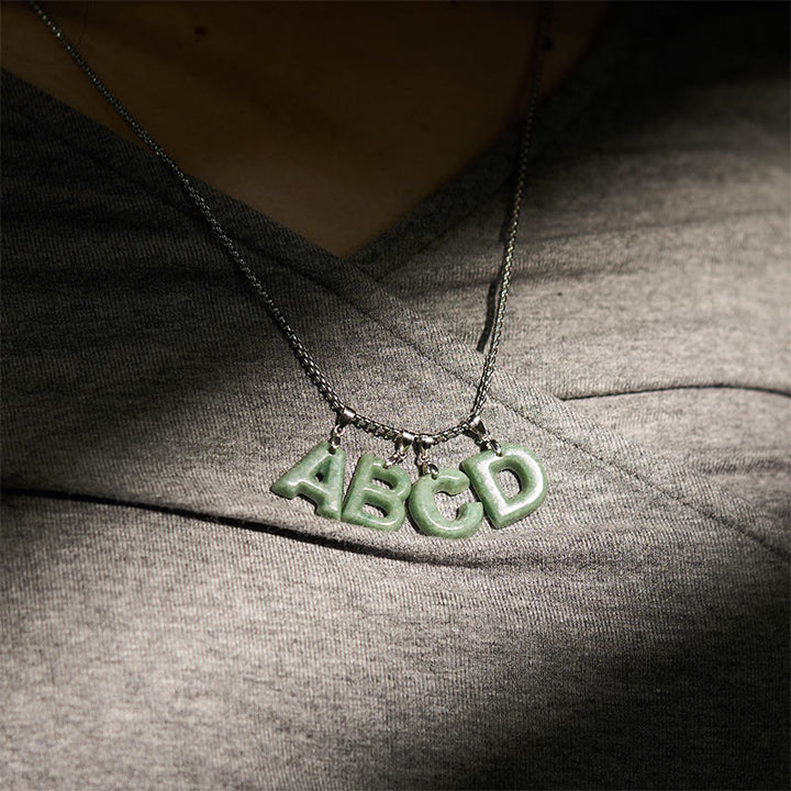 Collier pendentif en jade naturel avec lettre AZ et chaîne large en acier titane, symbole de prospérité, Buddha Stones' un pendentif en forme de lettre AZ. - image 40