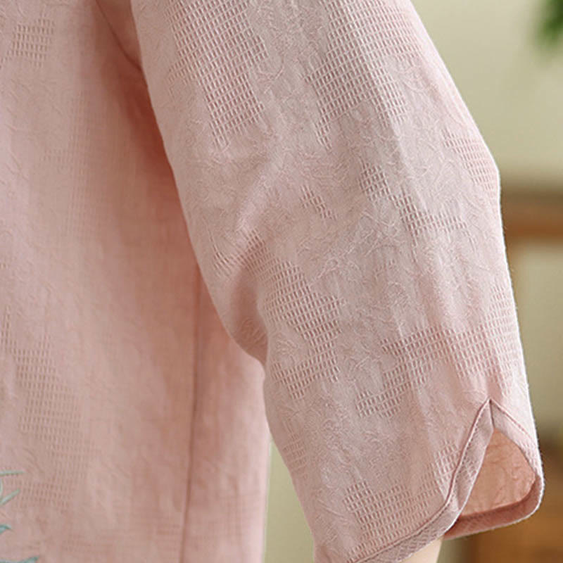 Chemise femme en coton, brodée de fleurs et de Buddha Stones, manches trois-quarts, col mandarin à un bouton. - image 24