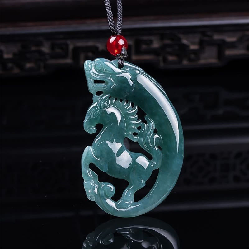 Pendentifs de collier en jade sculpté à la main, ornés de Buddha Stones, représentant l'année du Cheval et du Dragon, symbole de chance et de prospérité - image 1