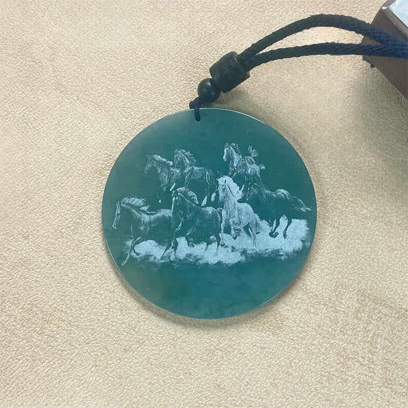 Pendentif rond en jade sculpté, symbole de prospérité, année du Cheval , Buddha Stones - Jade (Taille : 50 mm) - image 0