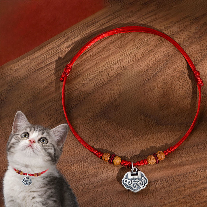 Collier de protection ajustable pour chats et petits chiens, Buddha Stonesun cadenas argenté, d'une ficelle rouge et de perles en bois de pêcher. - Corde rouge - 50-65 cm - image 0