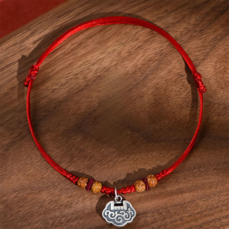 Collier de protection ajustable pour chats et petits chiens, Buddha Stonesun cadenas argenté, d'une ficelle rouge et de perles en bois de pêcher. - image 1