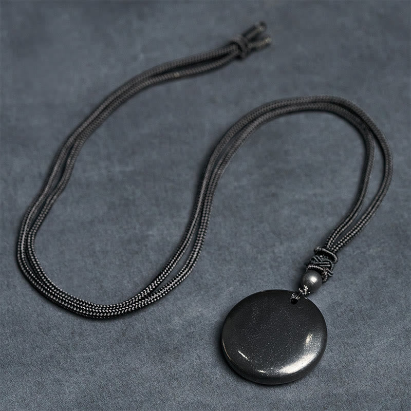 Collier pendentif géométrique rond en pierre de shungite authentique, orné d'une corde renforçant la force intérieure, Buddha Stones. - image 6