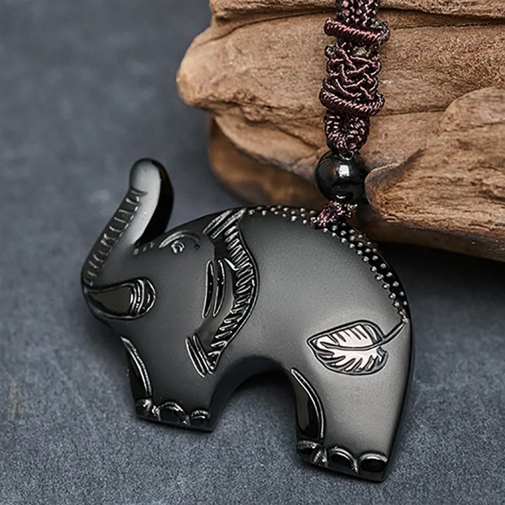 Pendentif en obsidienne noire sculptée, orné d'un éléphant et représentant la force, inspiré des Buddha Stones. Collier avec pendentif - image 3