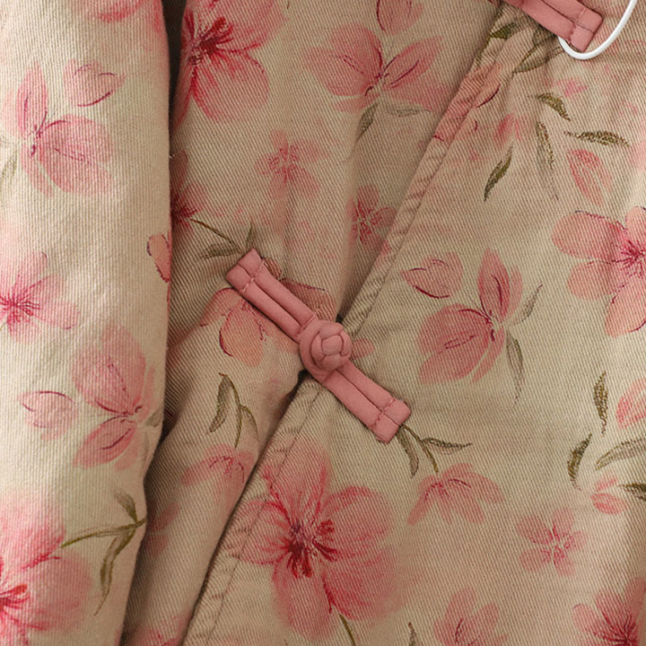 Manteau femme à col rond et manches longues en coton épais, orné de boutons grenouille et de motifs floraux en Buddha Stones  - image 9