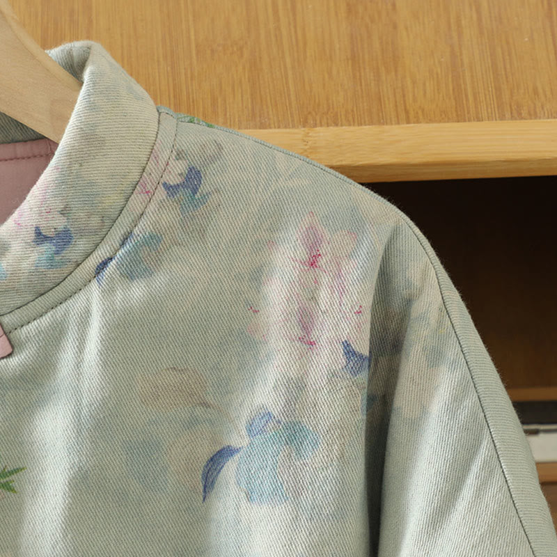 Manteau femme à col rond et manches longues en coton épais, orné de boutons grenouille et de motifs floraux en Buddha Stones  - image 15