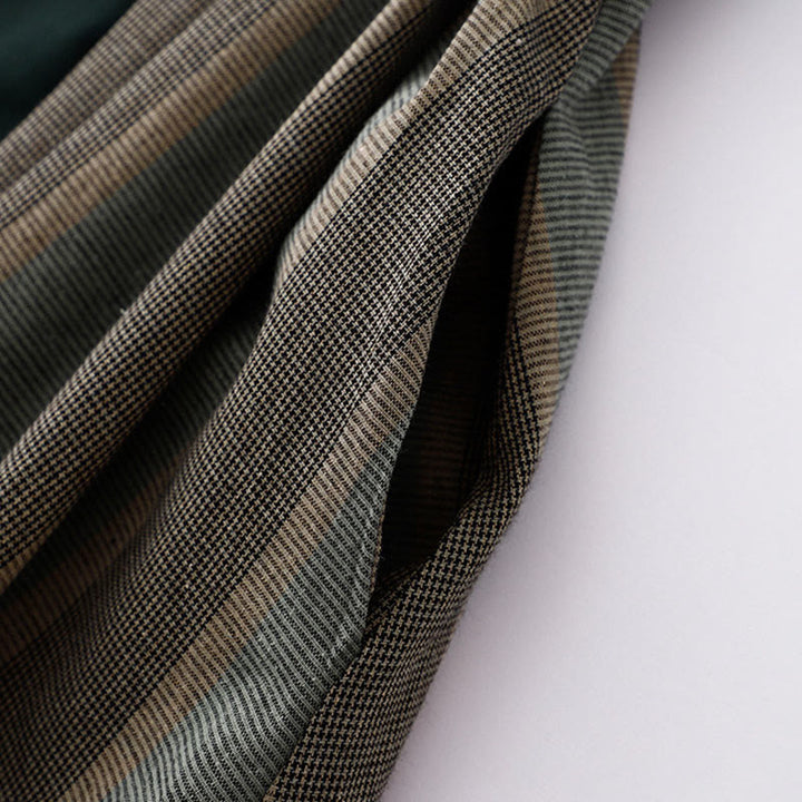 Robe midi en coton à manches longues et poches, ornée d'un revers en forme de Buddha Stones et de blocs de couleur. - image 10