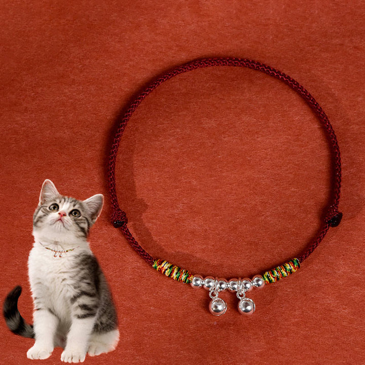 Collier pour chats et petits chiens avec clochette argentée, cordon rouge et noir et Buddha Stones - Corde rouge foncé - 50-65 cm - image 0
