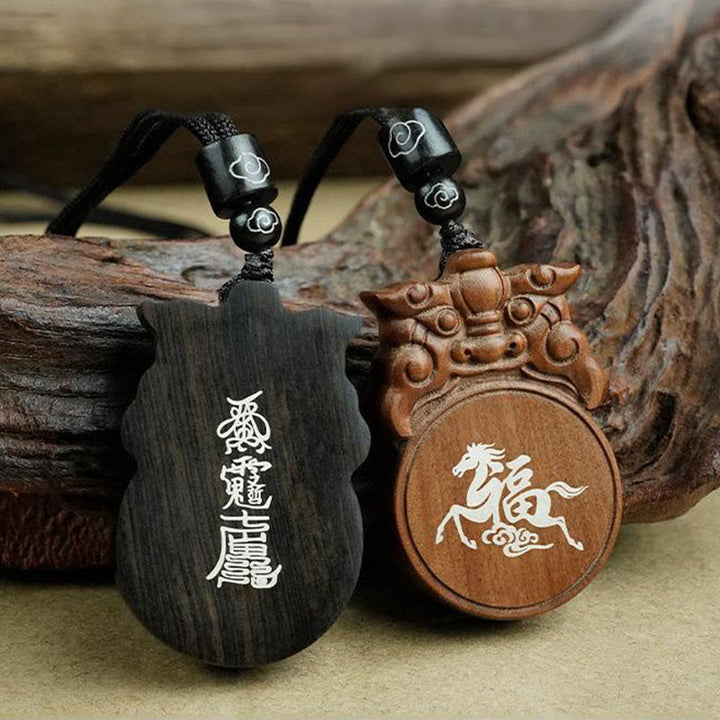 Buddha Stones Année du Cheval Personnage Fu Bois d'ébène Bois de jujubier Pendentifs de collier d'équilibre - image 16