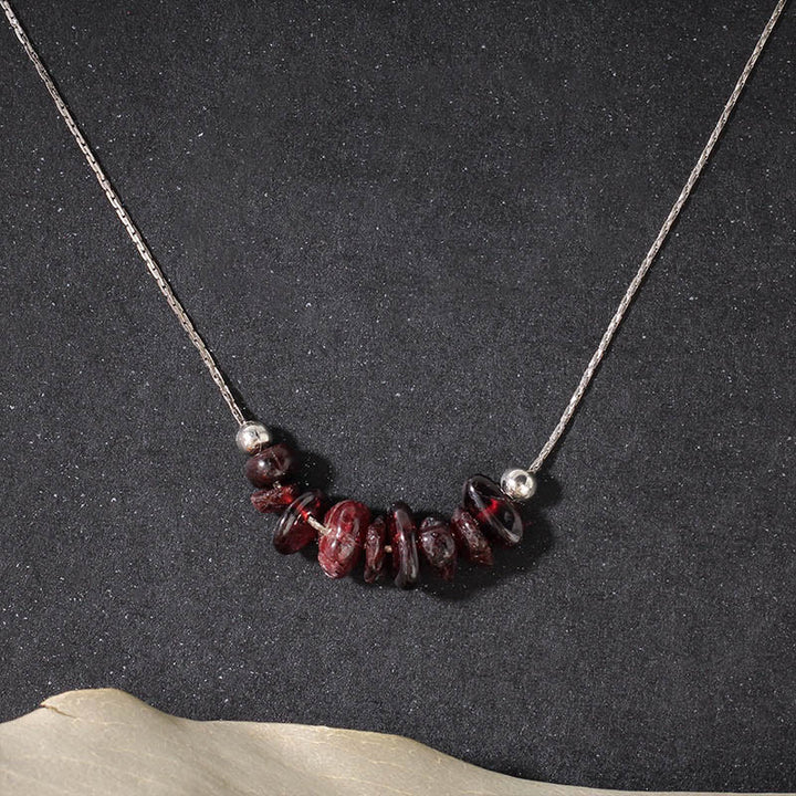 Collier pendentif en cristal rose, orbidine noire, quartz fumé, grenat, aigue-marine et quartz fraise, orné de Buddha Stones et symbole de force. - Grenat - image 6