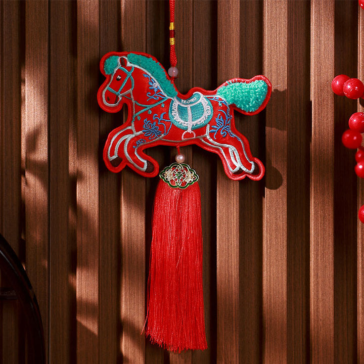 Buddha Stones, broderie année du Cheval, clochette à pompon, décoration suspendue - Pompon Cheval Rouge (10*13cm) - image 12