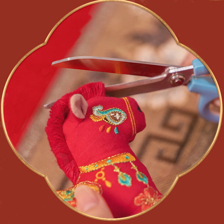 Buddha Stones, broderie rouge sur fil, décoration suspendue, année du Cheval - image 7