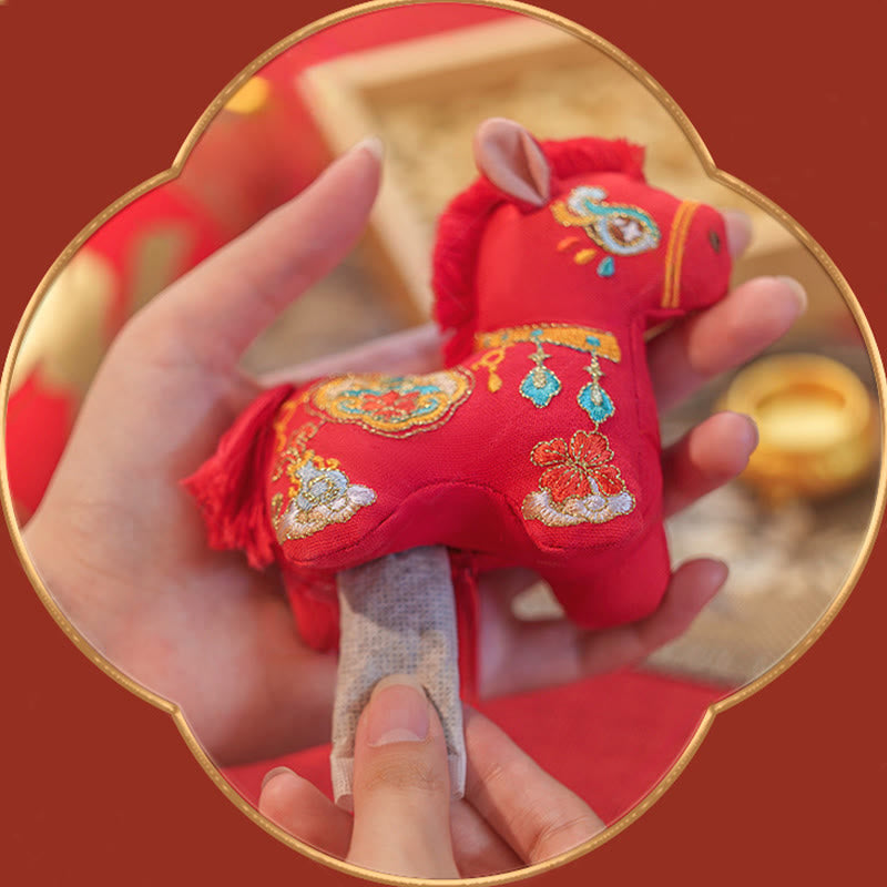 Buddha Stones, broderie rouge sur fil, décoration suspendue, année du Cheval - image 3