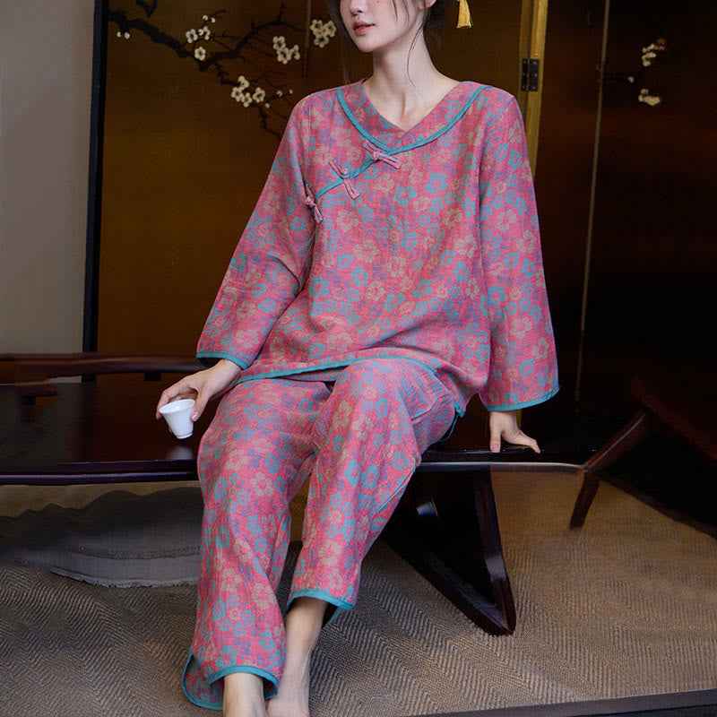 Ensemble pyjama 2 pièces en coton à motif floral Buddha Stones : chemise à manches longues et col rond avec boutons brandebourg, pantalon.  - image 2