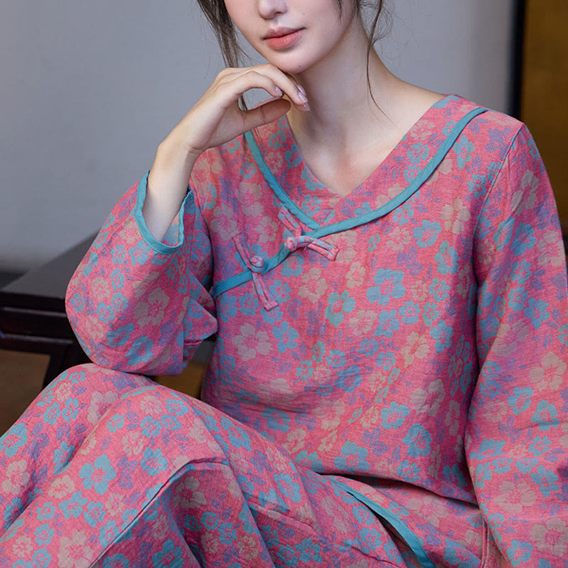 Ensemble pyjama 2 pièces en coton à motif floral Buddha Stones : chemise à manches longues et col rond avec boutons brandebourg, pantalon.  - image 3