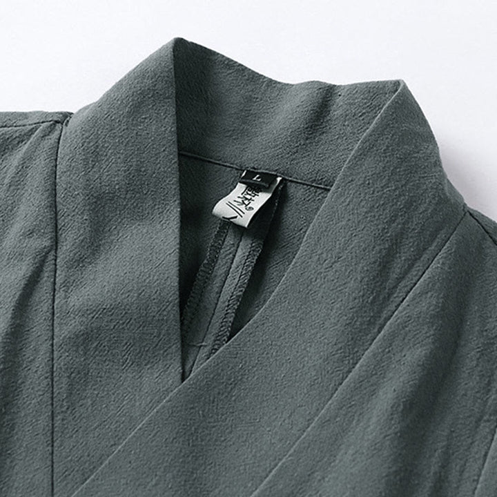 Kimono homme à manches courtes en coton et lin, orné de Buddha Stones et d'un seul bouton chinois. - image 3