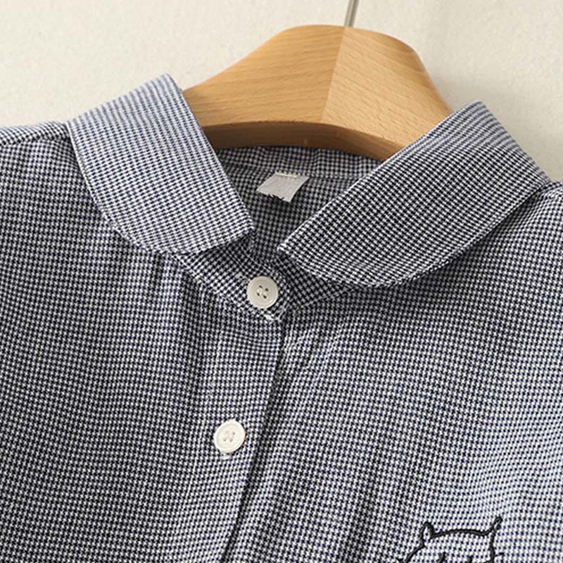 Chemise à manches longues pour femme, motif chat et Buddha Stones, broderie à carreaux, col montant et boutons. - image 1