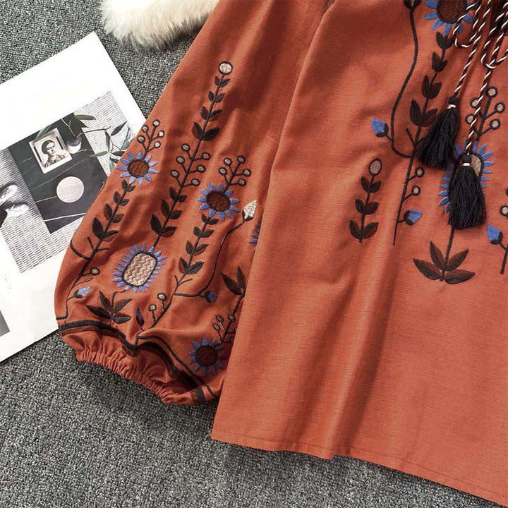 T-shirt à col rond pour femme en coton et lin avec broderie décontractée à motif de fleurs et de feuilles et Buddha Stones  - image 20