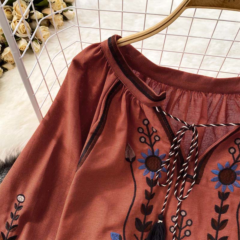 T-shirt à col rond pour femme en coton et lin avec broderie décontractée à motif de fleurs et de feuilles et Buddha Stones  - image 19
