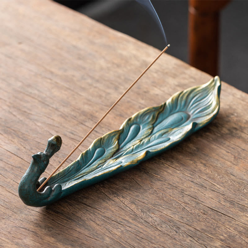 Brûleur d'encens porte-bonheur en forme de paon, Buddha Stones - Paon bleu (24,7 x 6,5 x 5,5 cm) - image 1