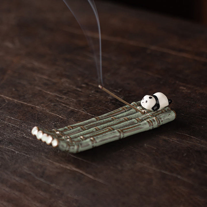 Brûleur d'encens décoratif pour la maison en forme de panda et de Buddha Stones - Panda couché sur le ventre (13,6 x 4,1 x 1,9 cm) - image 14