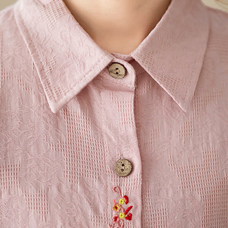 Chemise à manches longues en coton pour femme, à revers, ornée de boutons et de broderies florales unies , Buddha Stones et motif floral printanier. - image 15