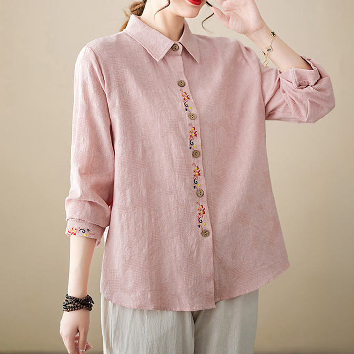 Chemise à manches longues en coton pour femme, à revers, ornée de boutons et de broderies florales unies , Buddha Stones et motif floral printanier. - image 10